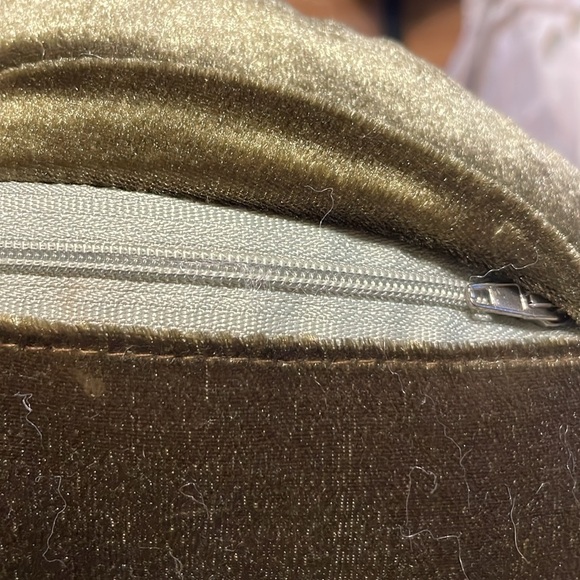 Children’s Critter Pilled Otter Neck Pillow - Picture 3 of 7